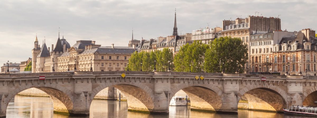 EVA Air Paris Office in France