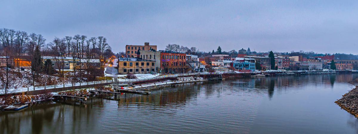 Contour Airlines Manistee Office in Michigan